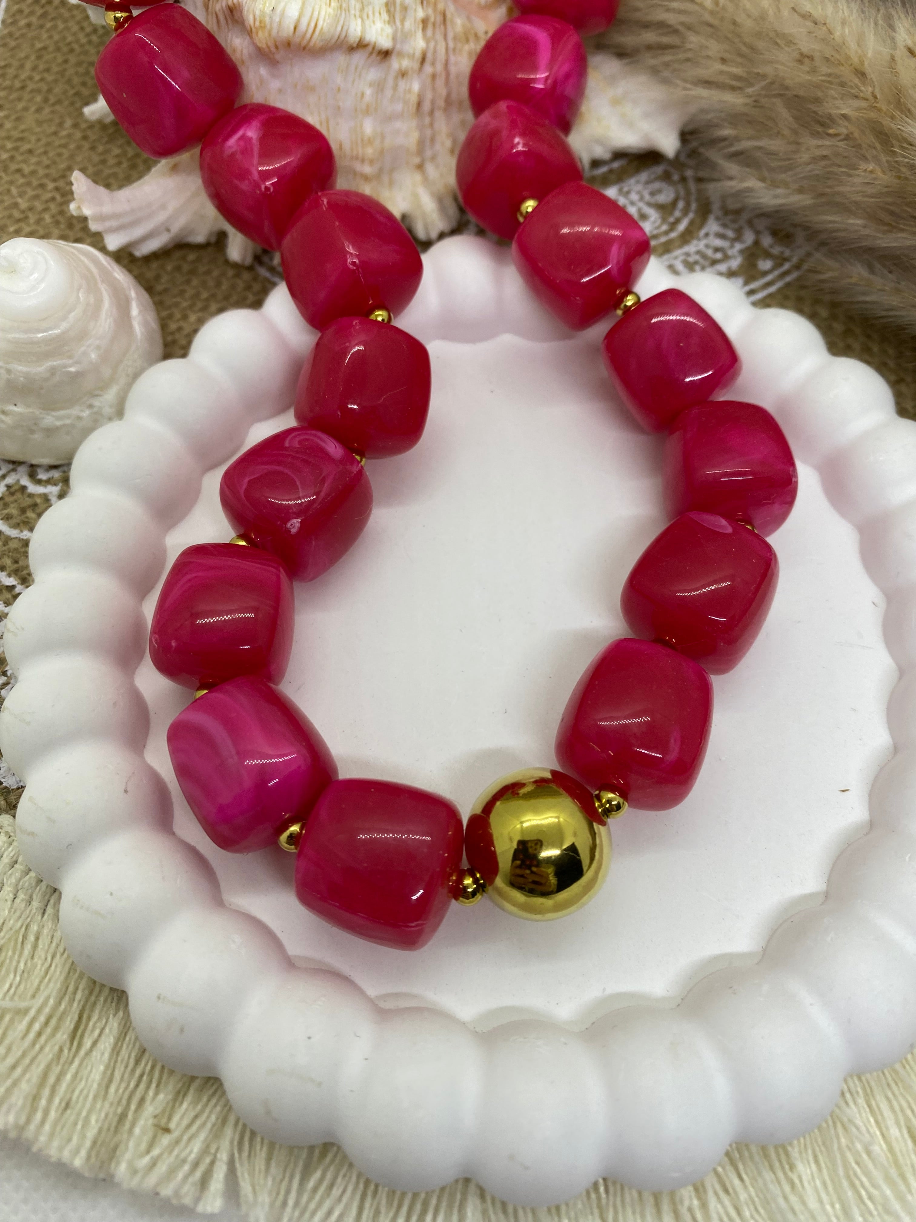 COLLIER RESINE POP CORN FUSHIA