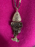 SAUTOIR POISSON NACRE ET PERLES DE ROCAILLE CHOCO