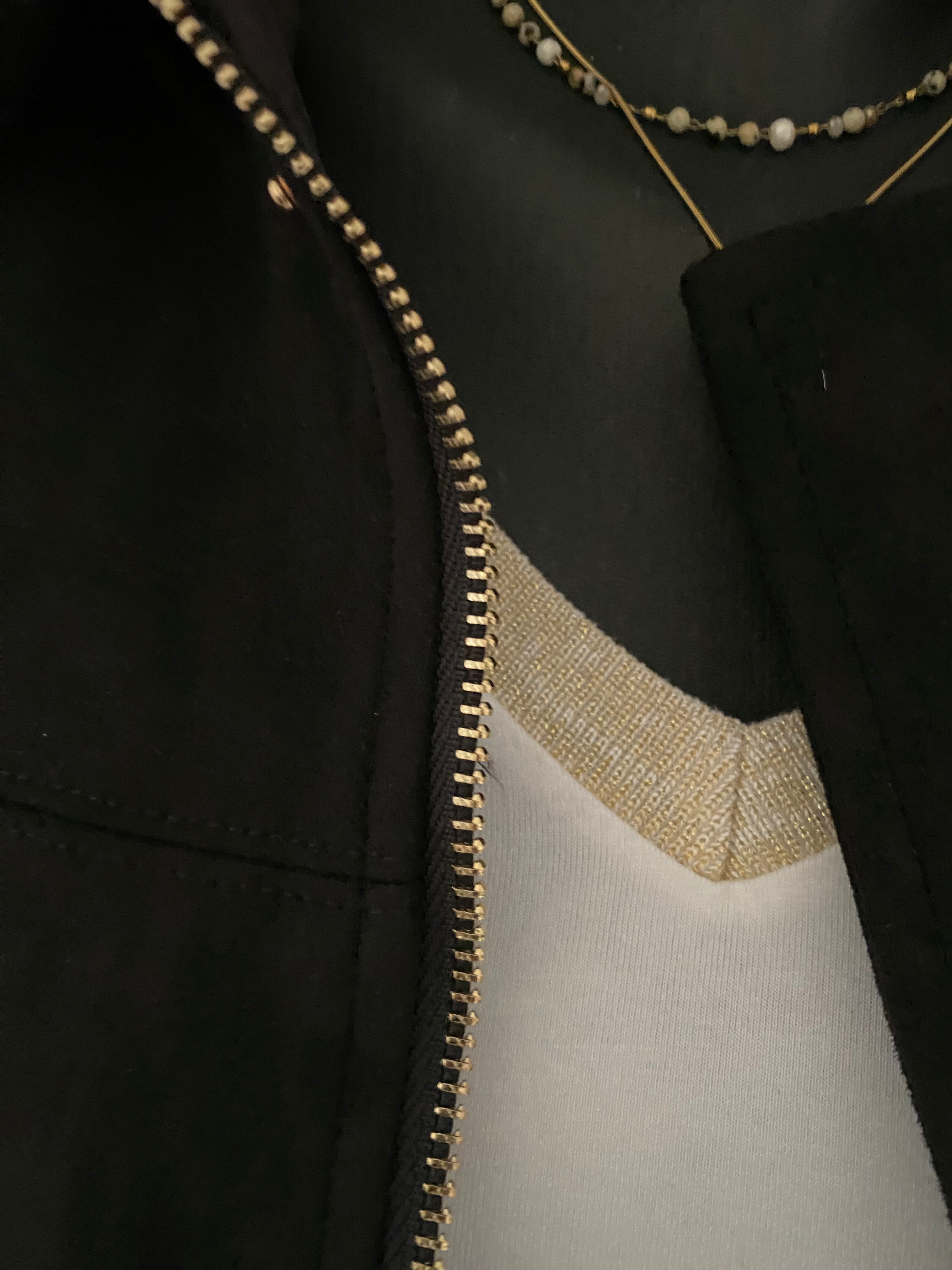 VESTE SARA NOIRE TAILLE L