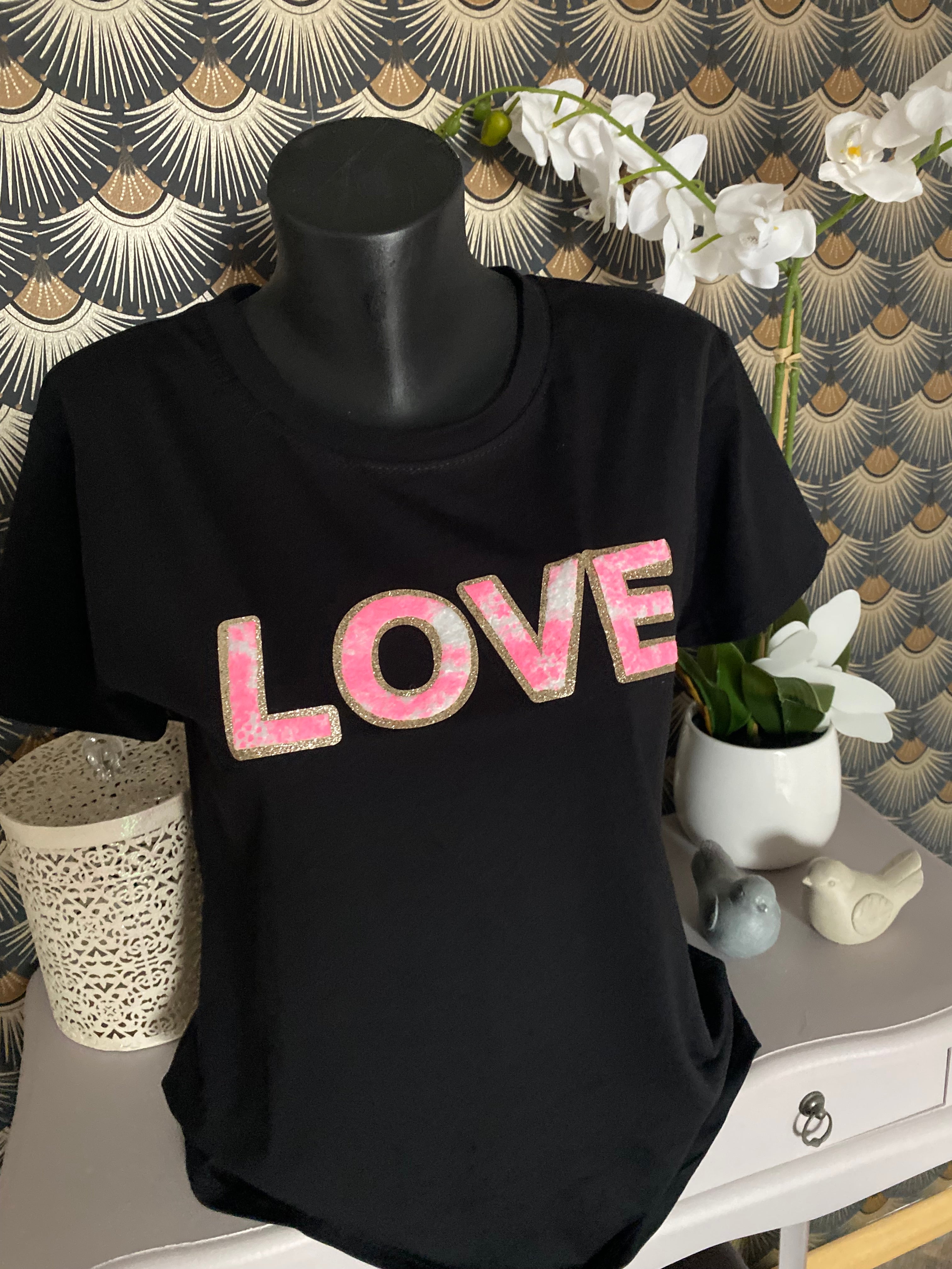 TEE SHIRT LOVE NOIR TAILLE UNIQUE 36/42