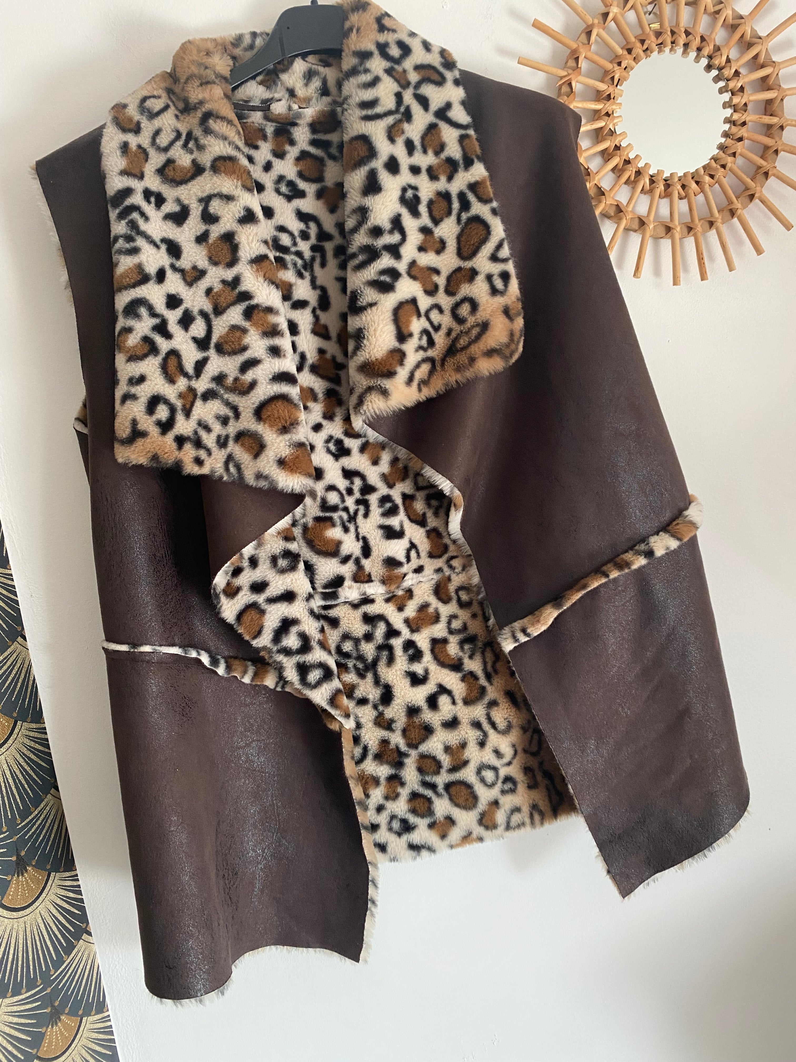 VESTE SANS MANCHE LEOPARD CHOCO     36/42 petit 44