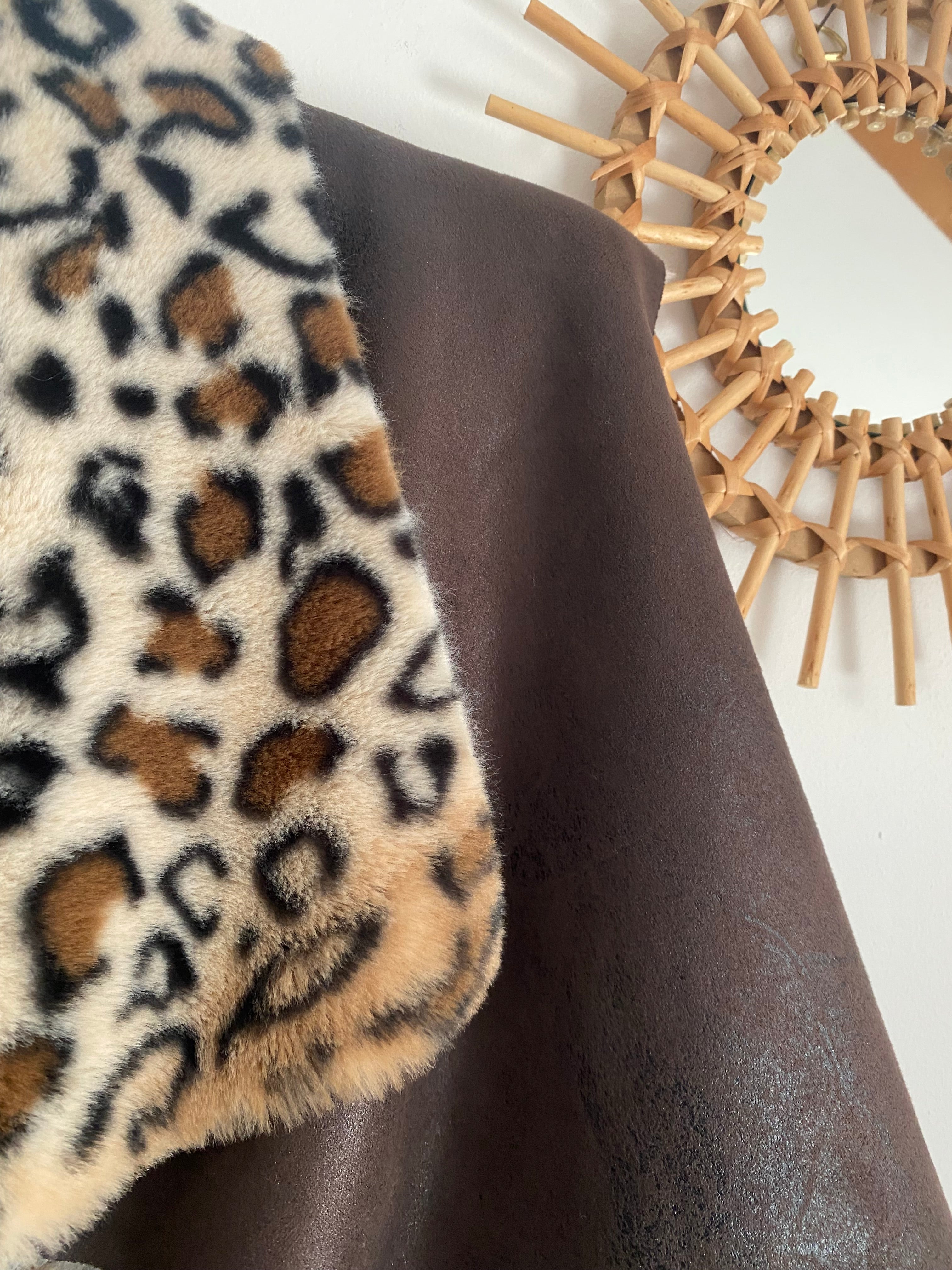 VESTE SANS MANCHE LEOPARD CHOCO     36/42 petit 44