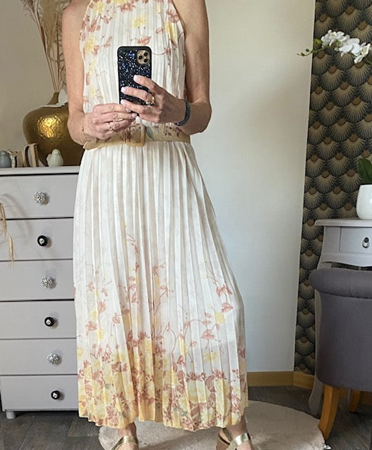 ROBE EVENEMENT  JAUNE  36/42 petit 44