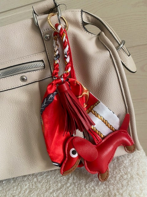 SAC:  PORTE CLES DE SAC          MOTIF CHIEN         12 COLORIS DIFFERENTS