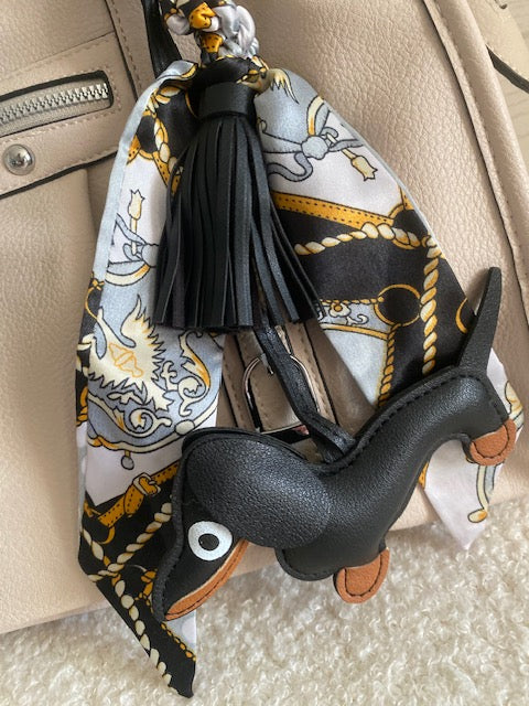 SAC:  PORTE CLES DE SAC          MOTIF CHIEN         12 COLORIS DIFFERENTS