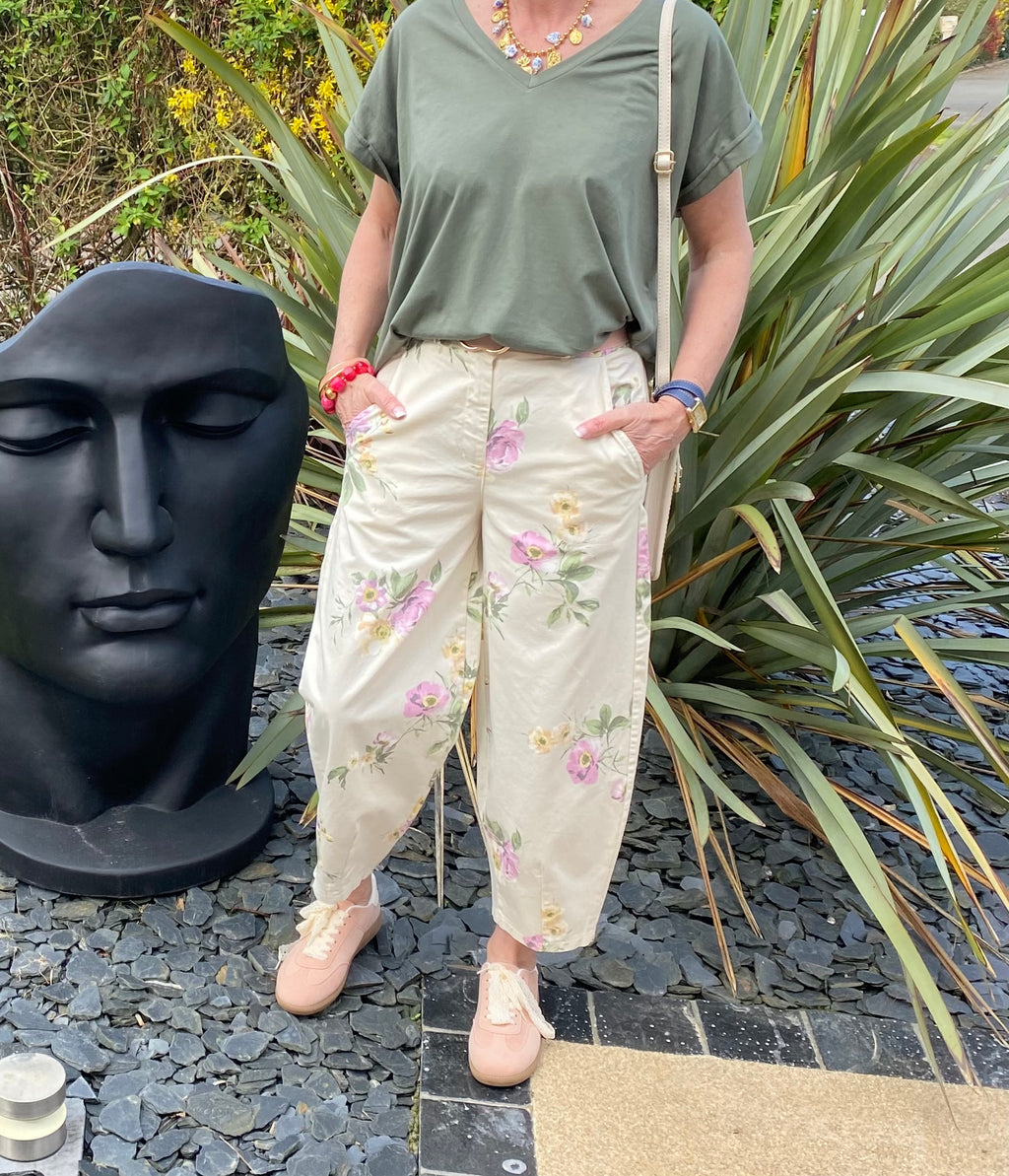 PANTALON FLEURI  TAILLE S/M OU ML