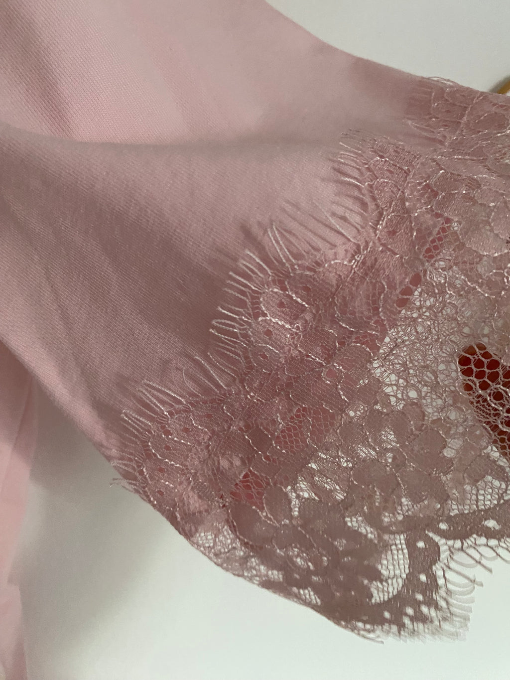 T-SHIRT DENTELLE ROSE   TU 36/44
