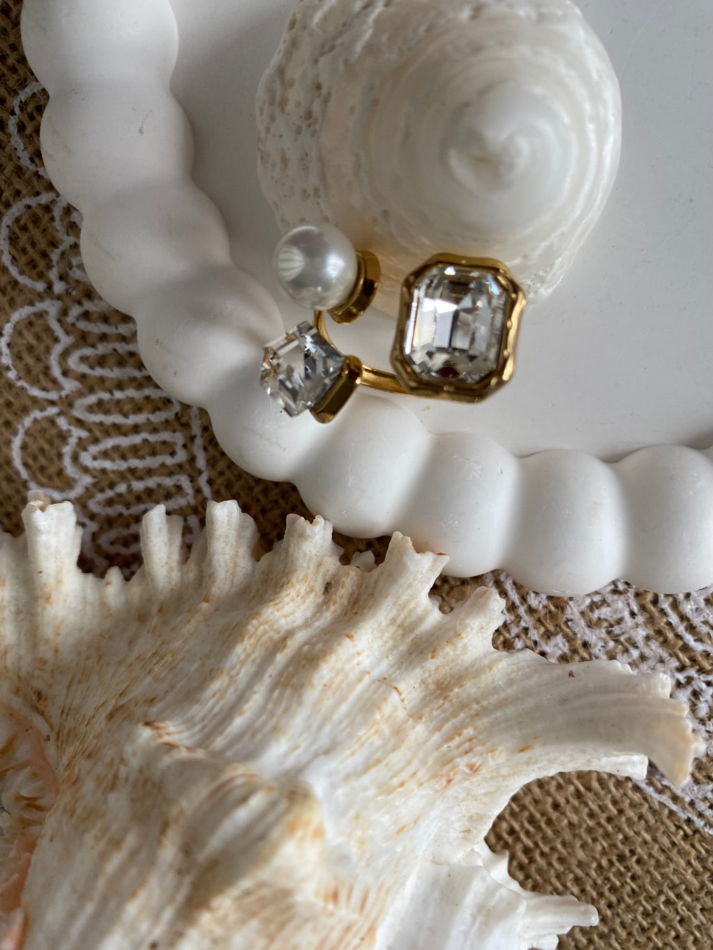 BAGUE GEOMETRIQUE BLANCHE  ACIER INOXYDABLE