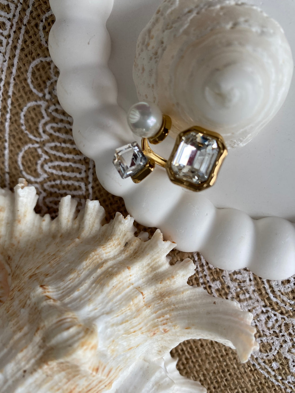 BAGUE GEOMETRIQUE BLANCHE  ACIER INOXYDABLE