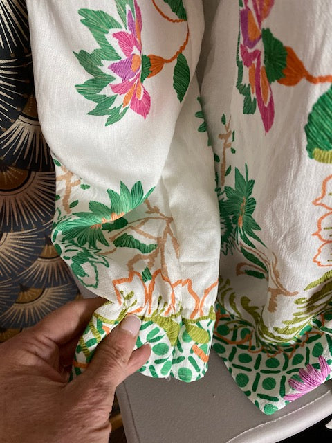 BLOUSE FLEURS AVEC NOEUDS  36/40 PETIT 42   5 COULEURS