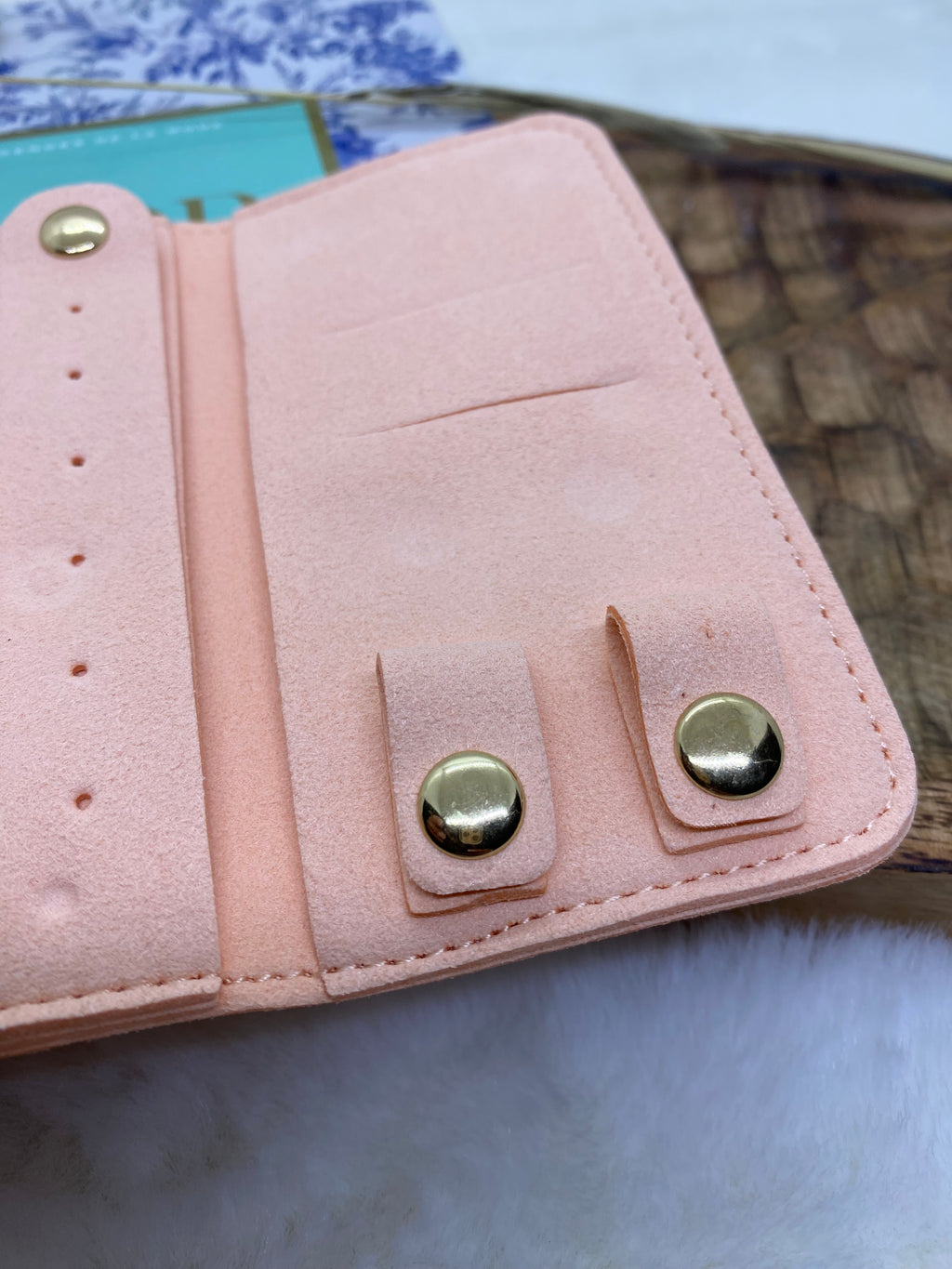 SAC RANGE BIJOUX  EN SUEDINE ROSE