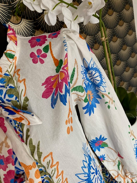 BLOUSE FLEURS AVEC NOEUDS  36/40 PETIT 42   5 COULEURS