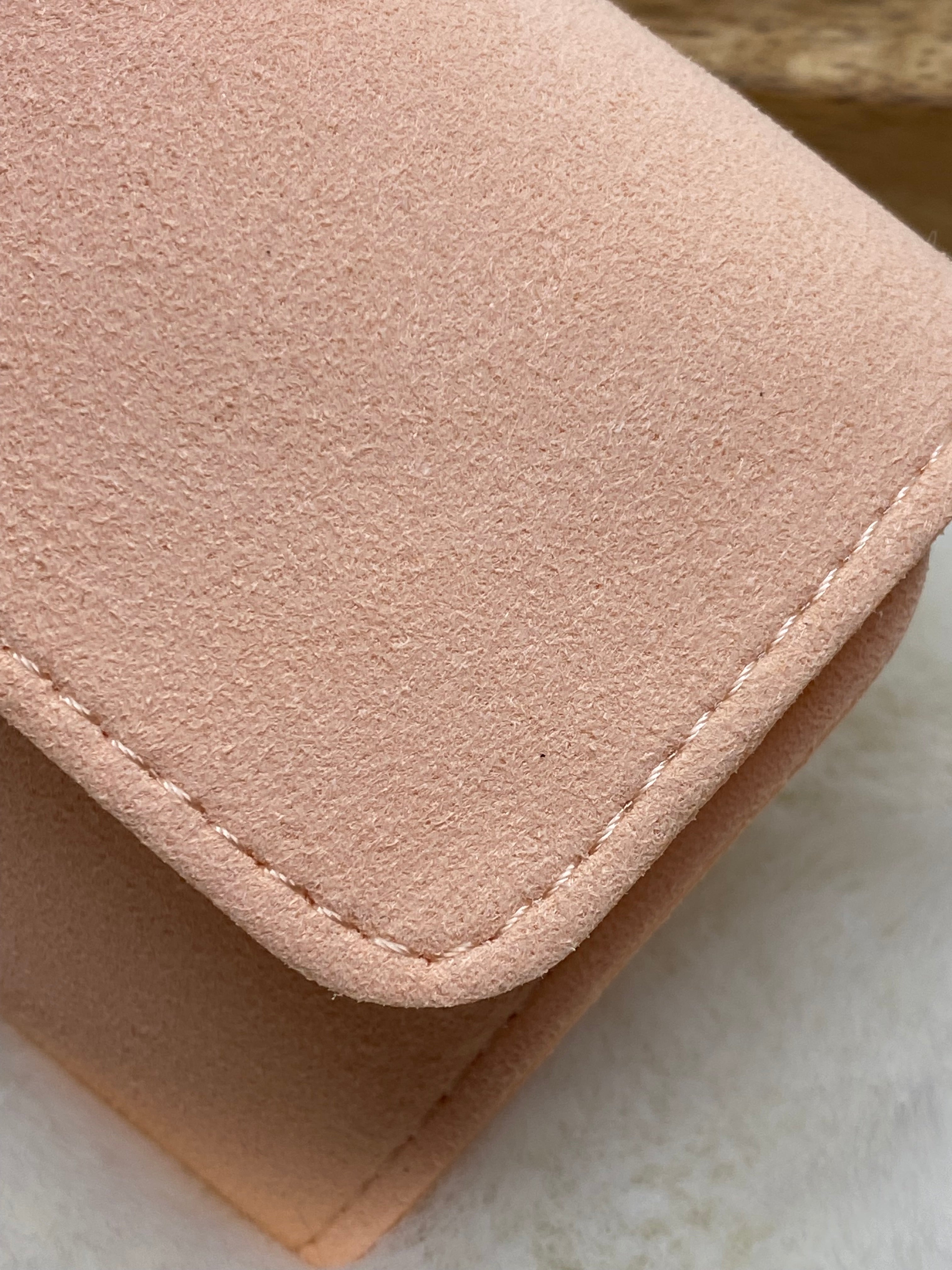 SAC RANGE BIJOUX  EN SUEDINE ROSE