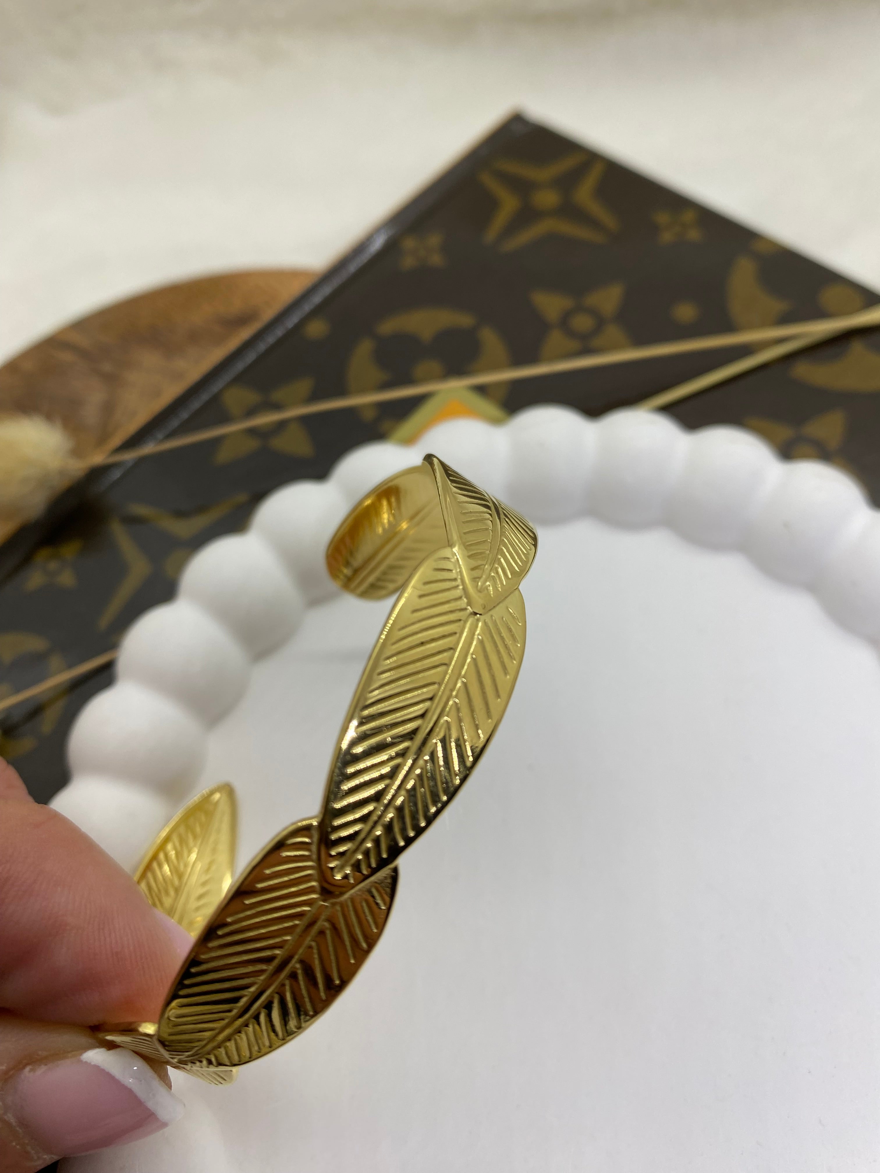 BRACELET MANCHETTE FEUILLE  ACIER INOXYDABLE