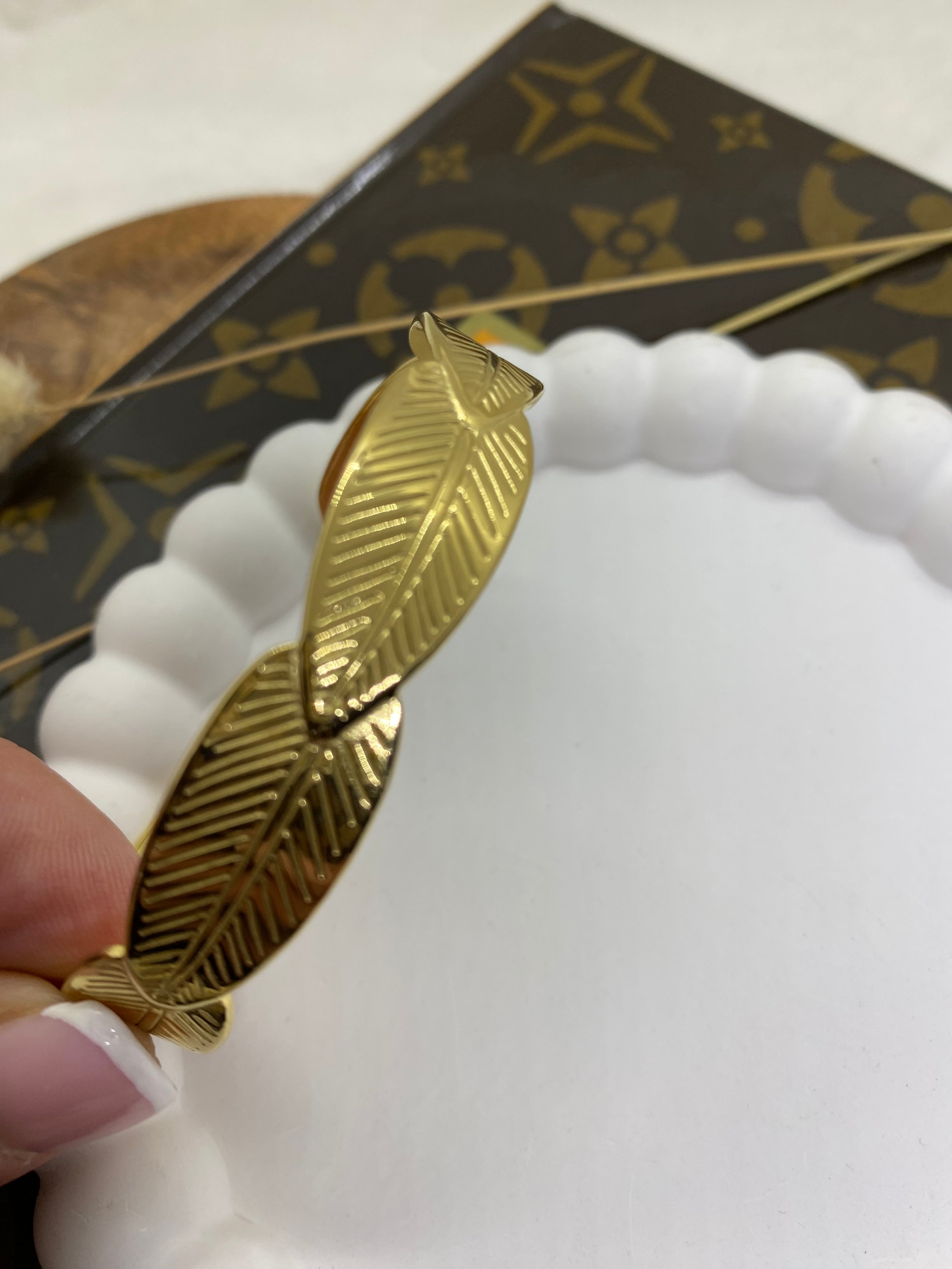BRACELET MANCHETTE FEUILLE  ACIER INOXYDABLE