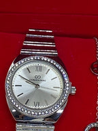 COFFRET  7     MONTRE PLUS  BRACELET EN  ACIER INOXYDABLE