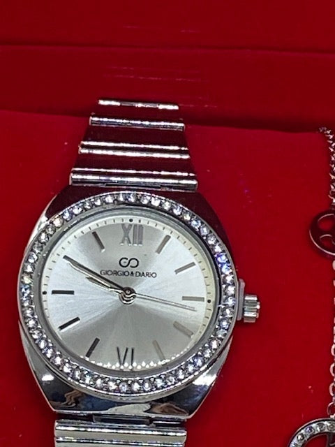 COFFRET  7     MONTRE PLUS  BRACELET EN  ACIER INOXYDABLE