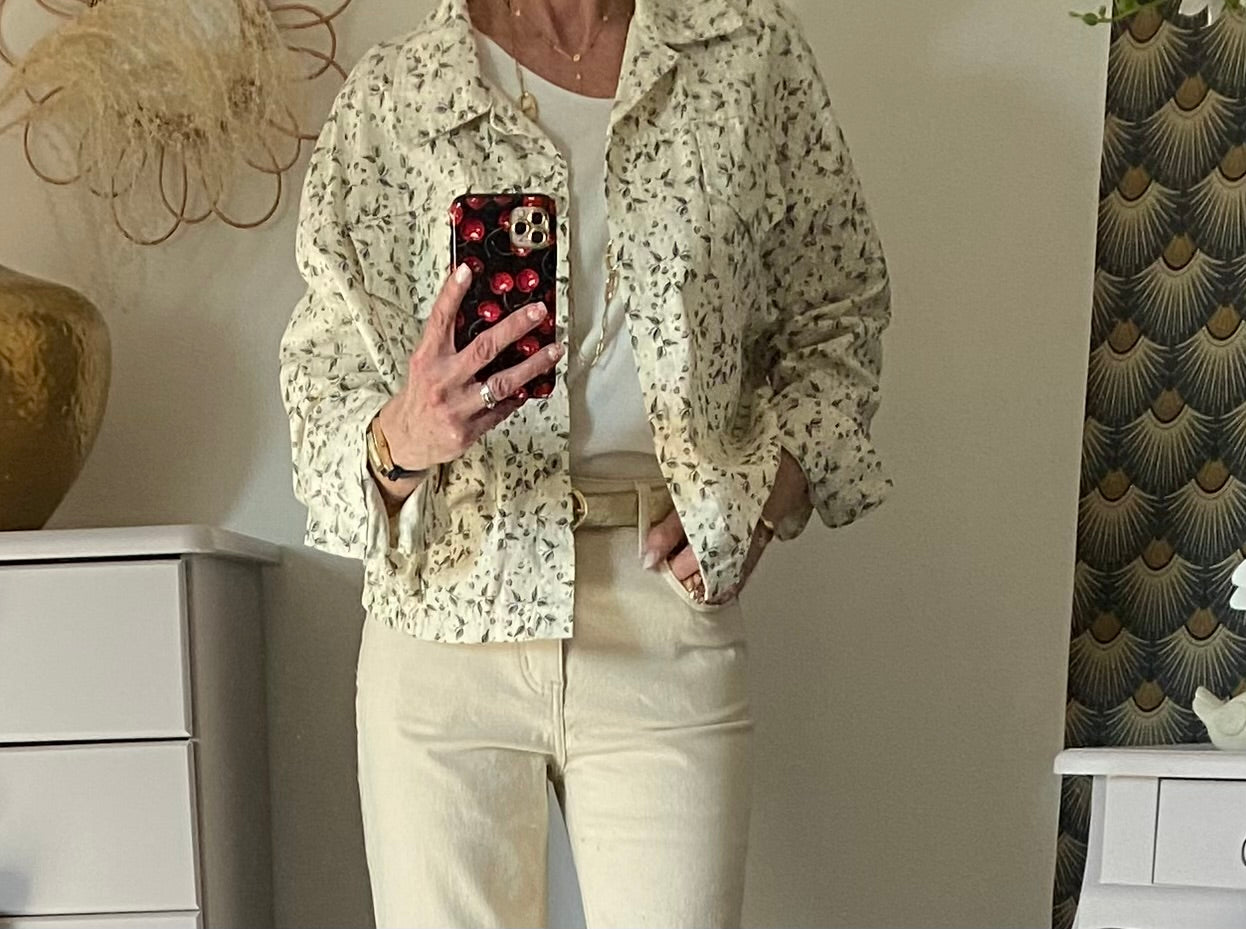 VESTE FLEURS CORINNE ECRU  TU 38/44 petit 46