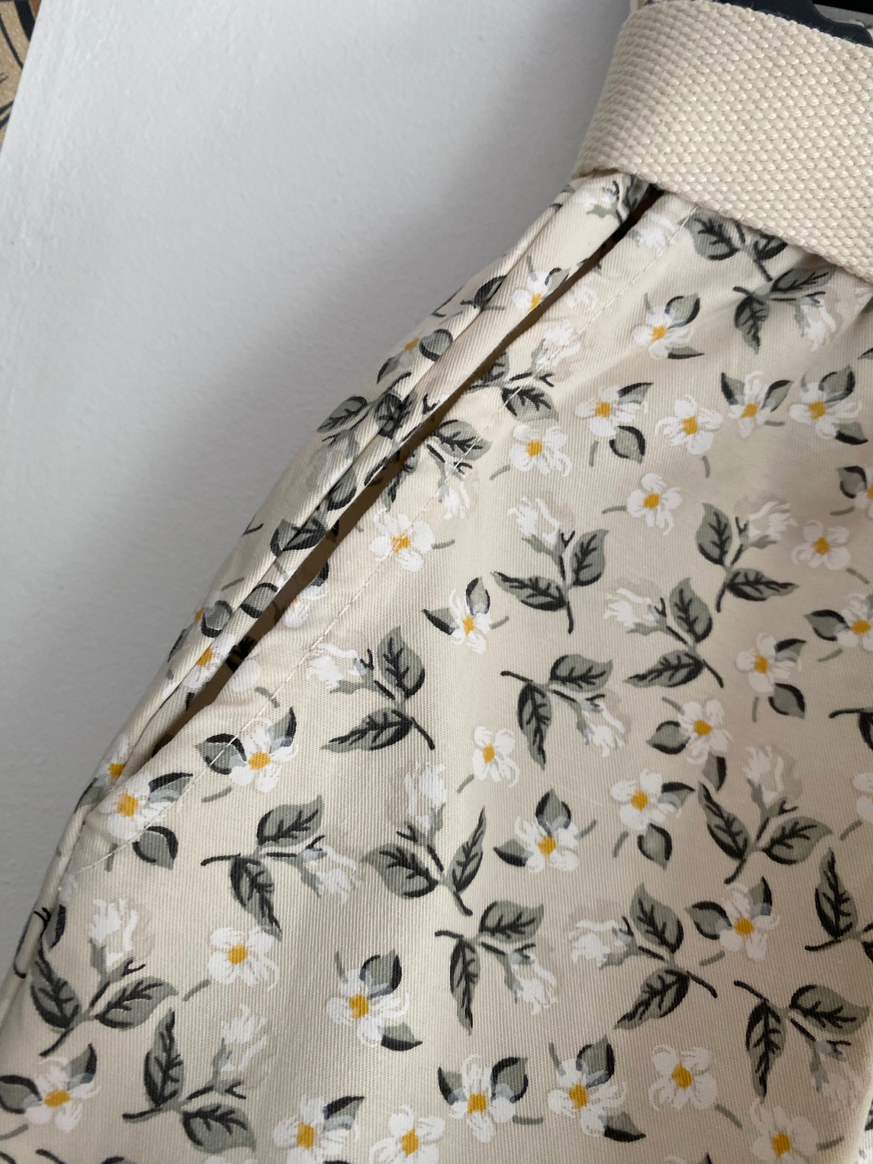 PANTALON FLEURS CORINNE ECRU    TU 40/ 44