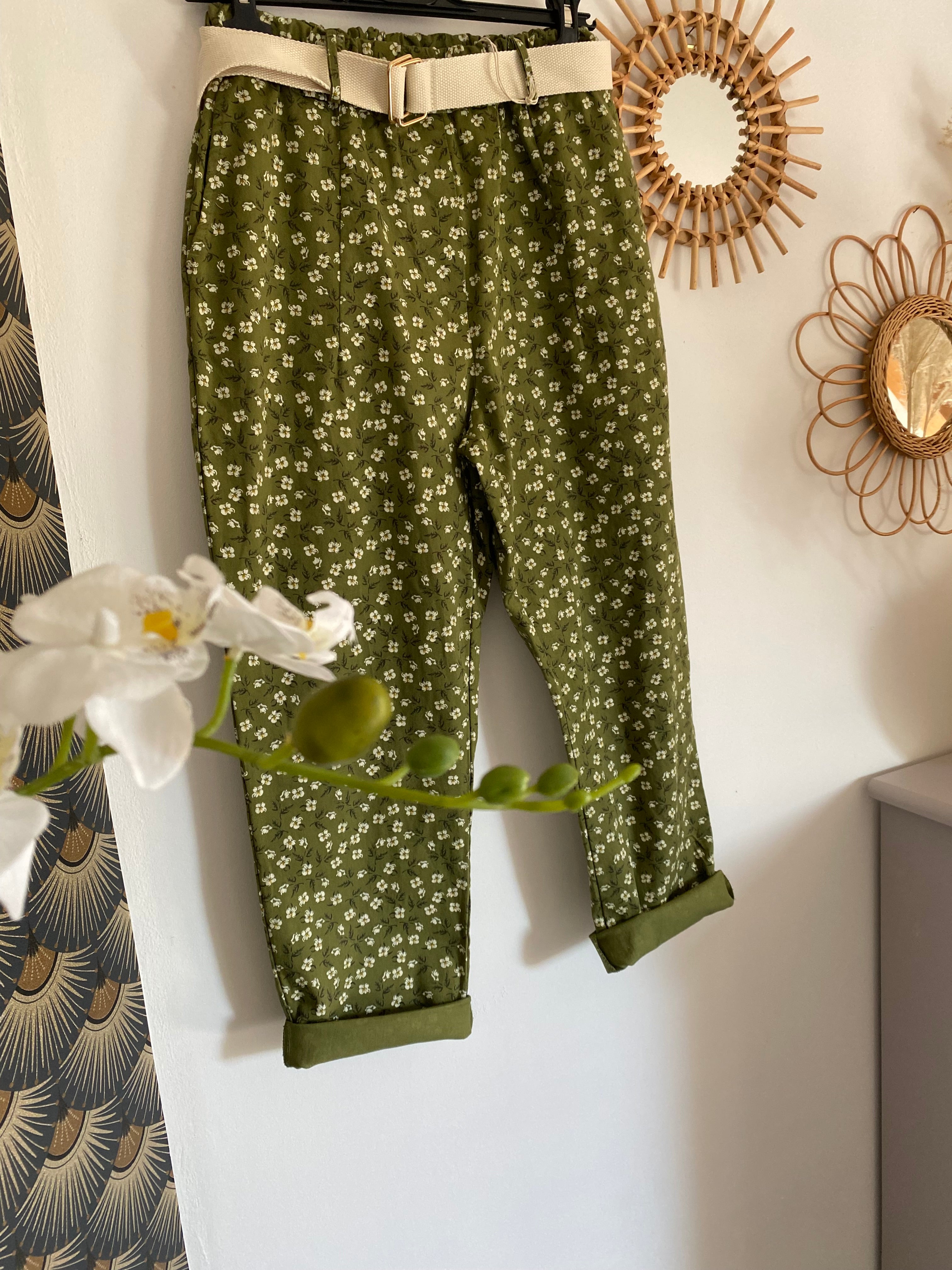 PANTALON FLEURS CORINNE KAKI   TU 40/ 44