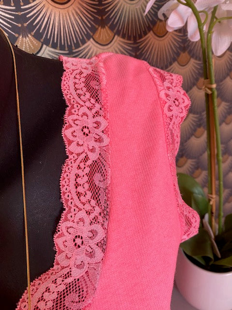 TOP DENTELLE   5 COLORIS    ROSE, ROSE FLUO, JAUNE, VERT , BLANC      36/42