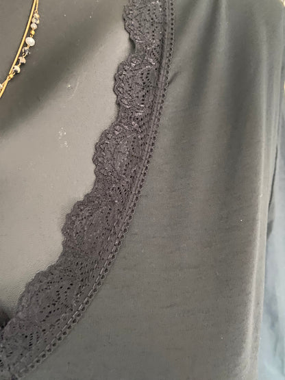 TOP DENTELLE 3  NOIR   TU 38/40 A 48