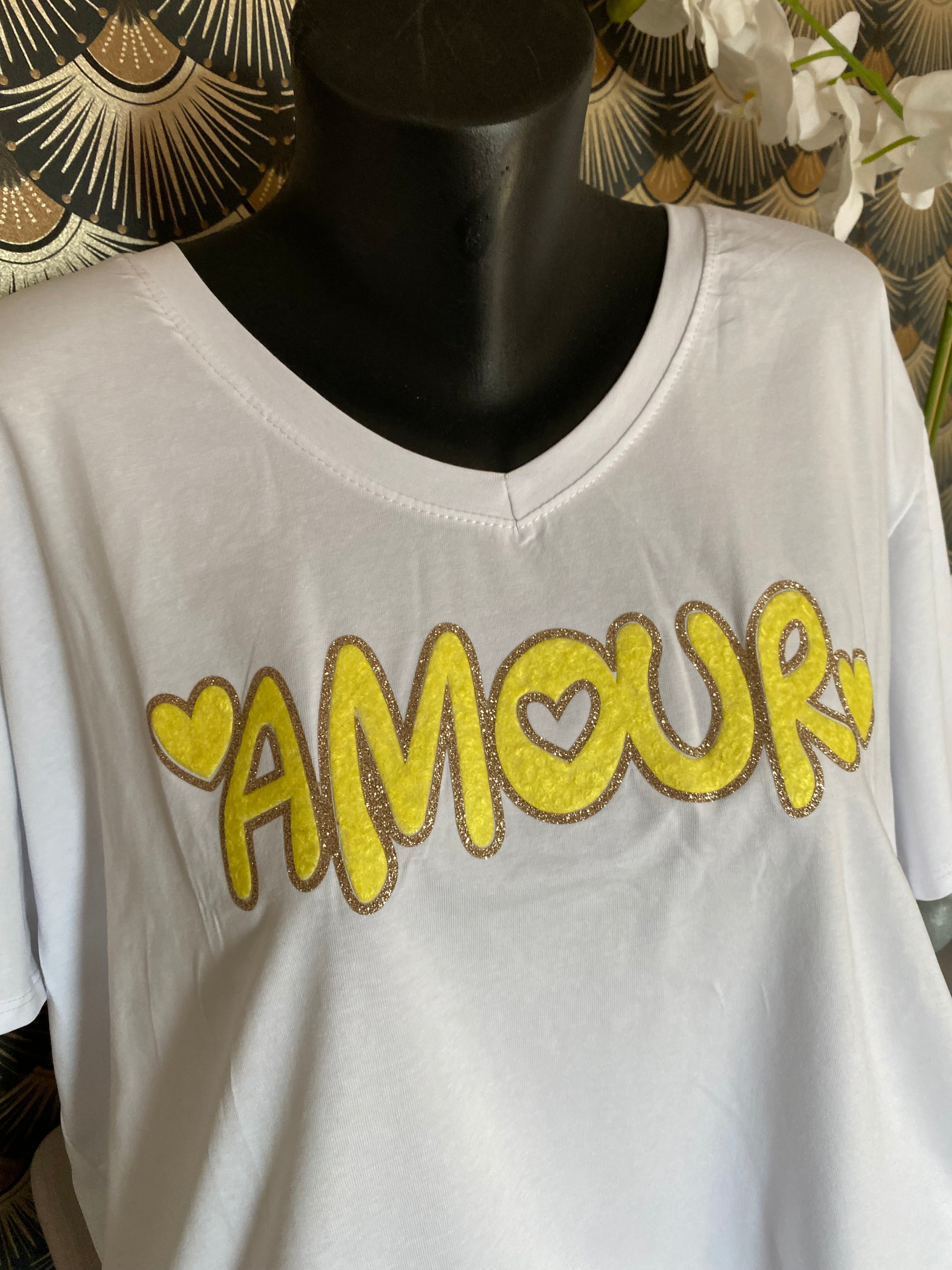 T SHIRT AMOUR JAUNE  TU 48/54