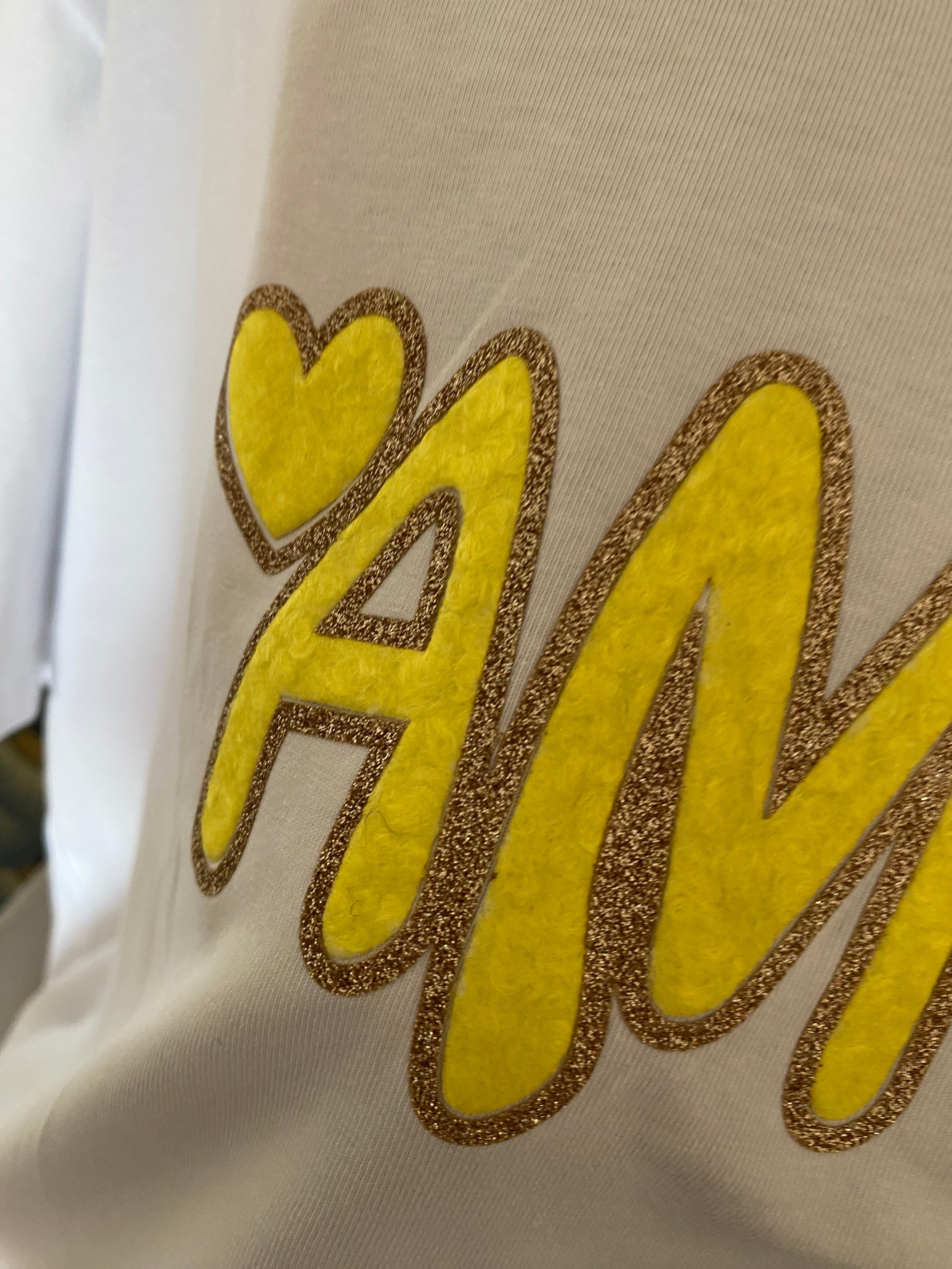 T SHIRT AMOUR JAUNE  TU 48/54