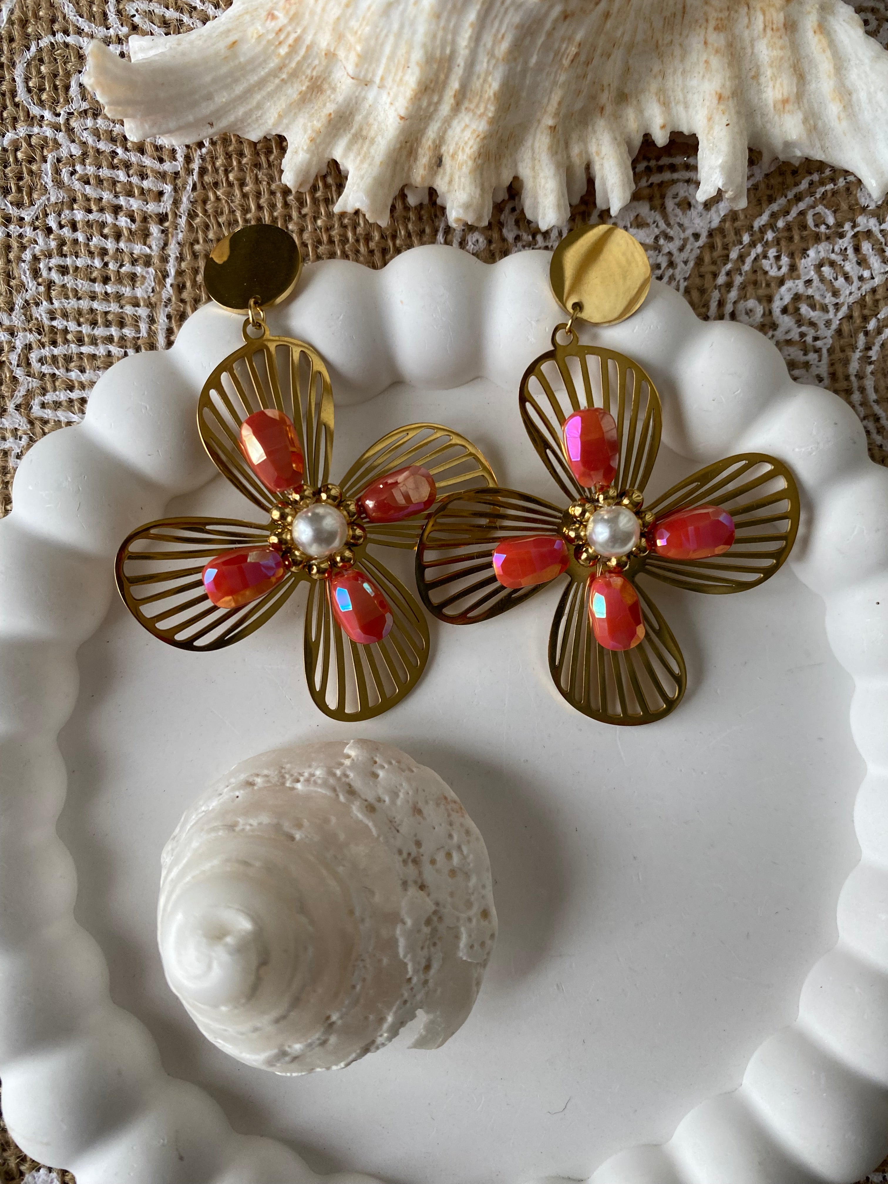 BOUCLES D'OREILLES FLEURS CORAIL  ACIER INOXYDABLE