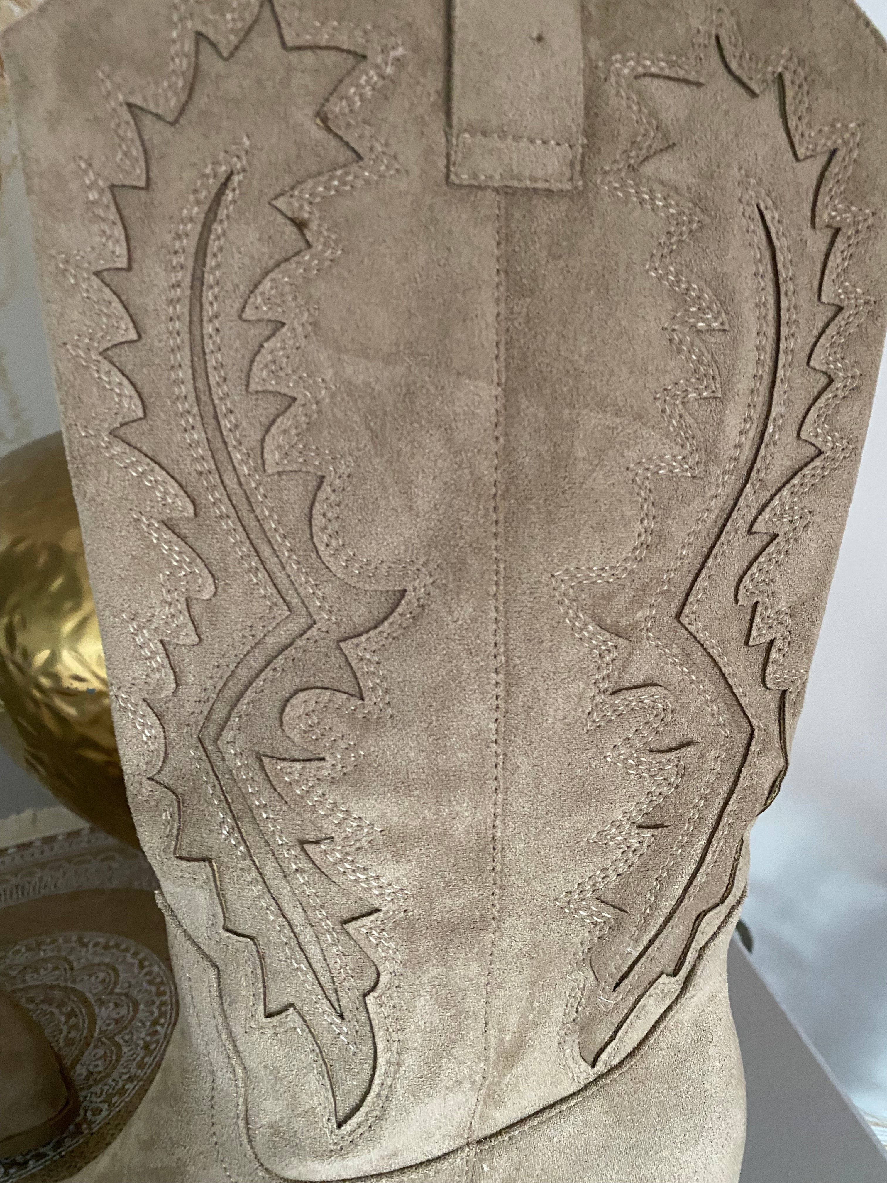 BOTTES SAVANHA   36/37/38/39/40/41  CATEGORIE CHAUSSURES