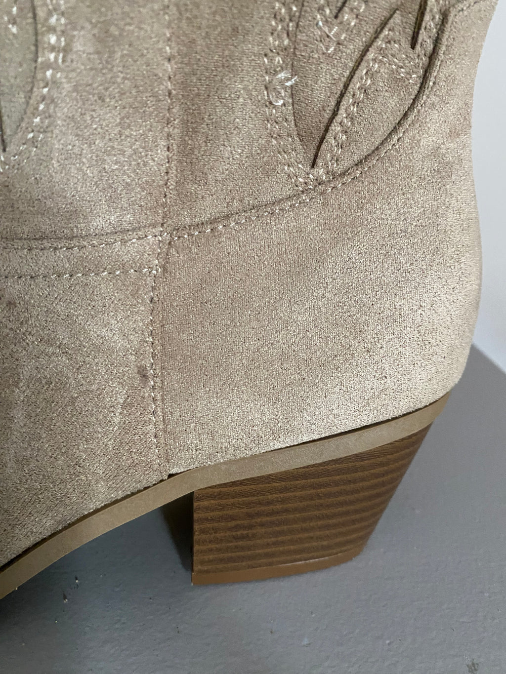 BOTTES SAVANHA   36/37/38/39/40/41  CATEGORIE CHAUSSURES