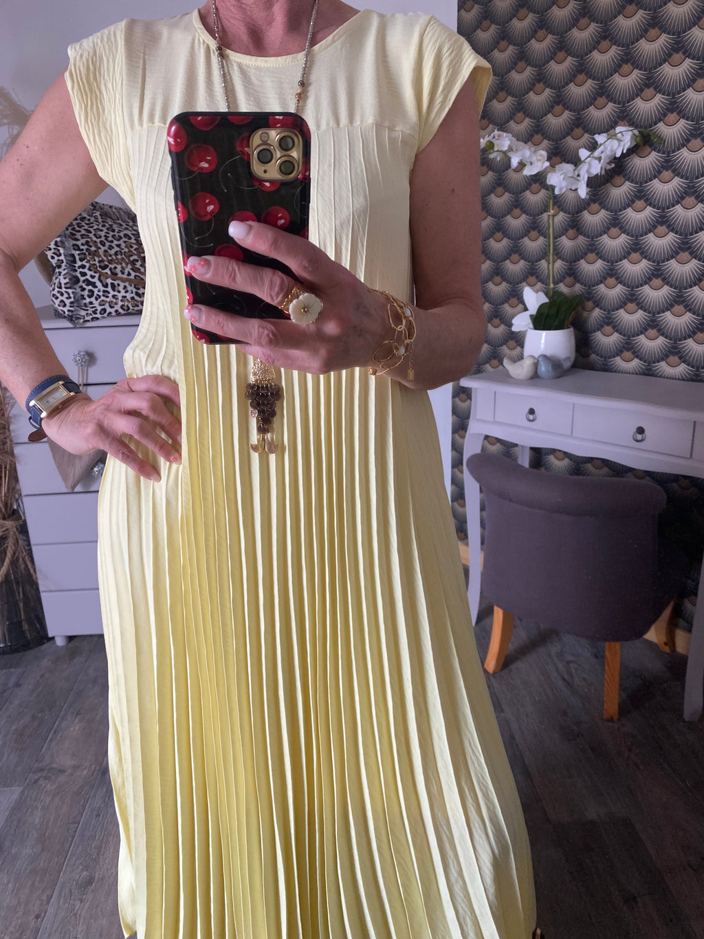 ROBE MAGIQUE  TU 36/46  JAUNE PALE