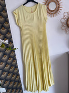 ROBE MAGIQUE  TU 36/46  JAUNE PALE