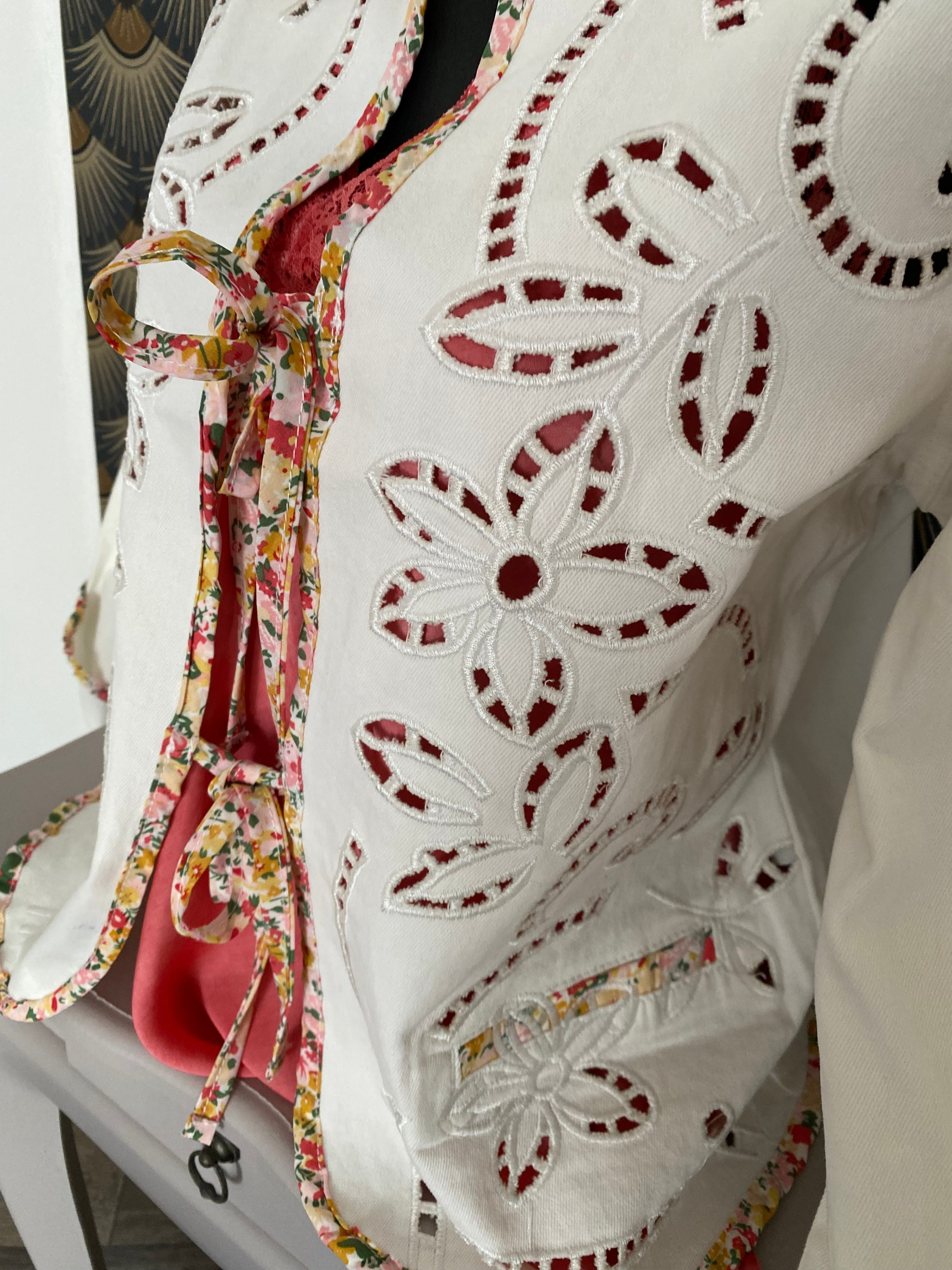 VESTE BRODEE MAISON ONADO   38/40/42