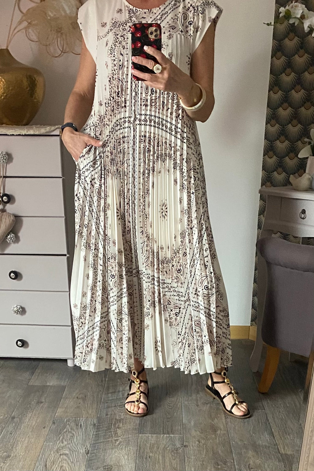 ROBE LONGUE PLISSEE  TU 36/46  ECRU A MOTIFS