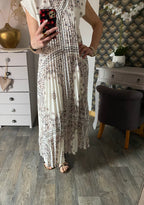 ROBE LONGUE PLISSEE  TU 36/46  ECRU A MOTIFS