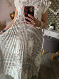 ROBE LONGUE PLISSEE  TU 36/46  ECRU A MOTIFS