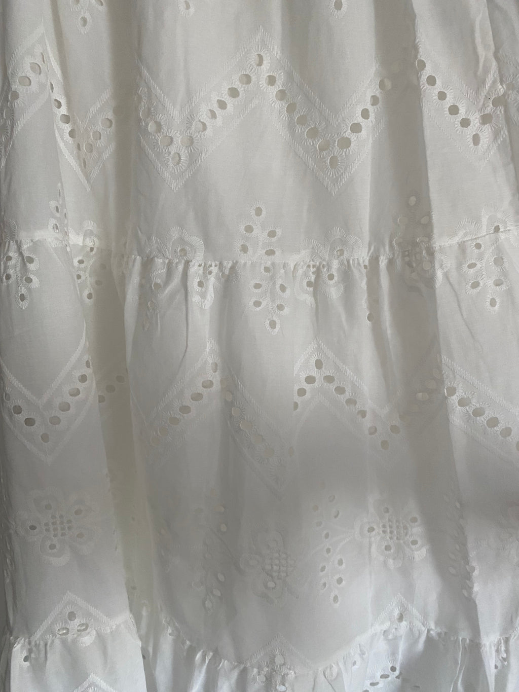 JUPE BOHEME  38/46  BRODERIE ANGLAISE