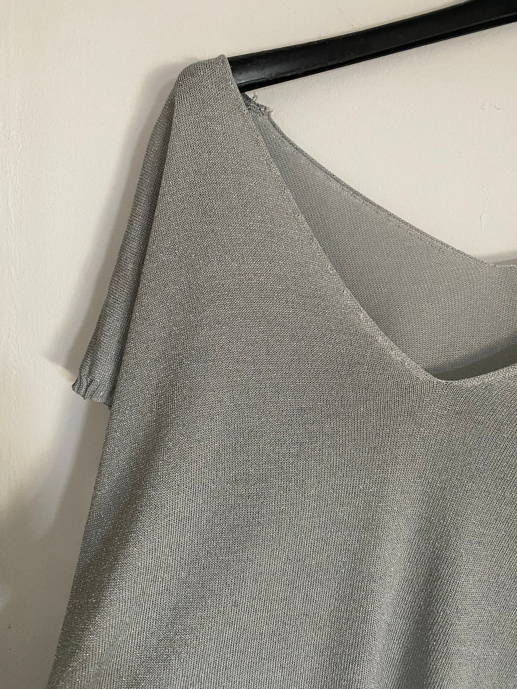 TOP SAMIA IRISE  TROIS COLORIS (argent , ecru , gris clair )  36/42