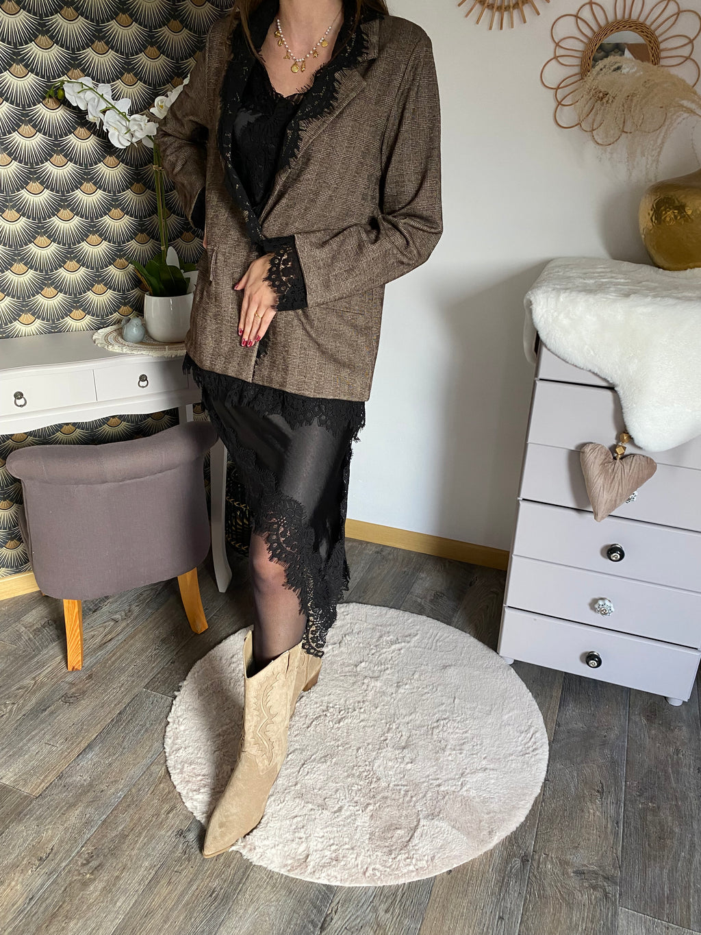 ROBE SATIN DENTELLE NOIRE TU 34/40