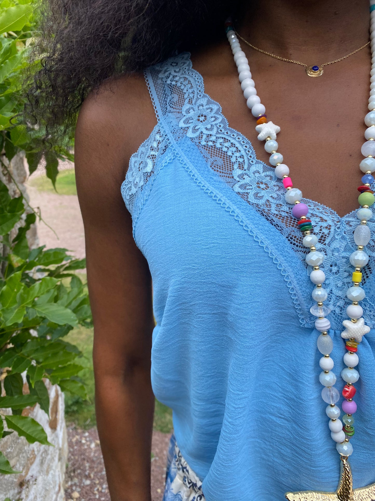 TOP DENTELLE  BLEU CIEL   40/ 44 collection dolce vita