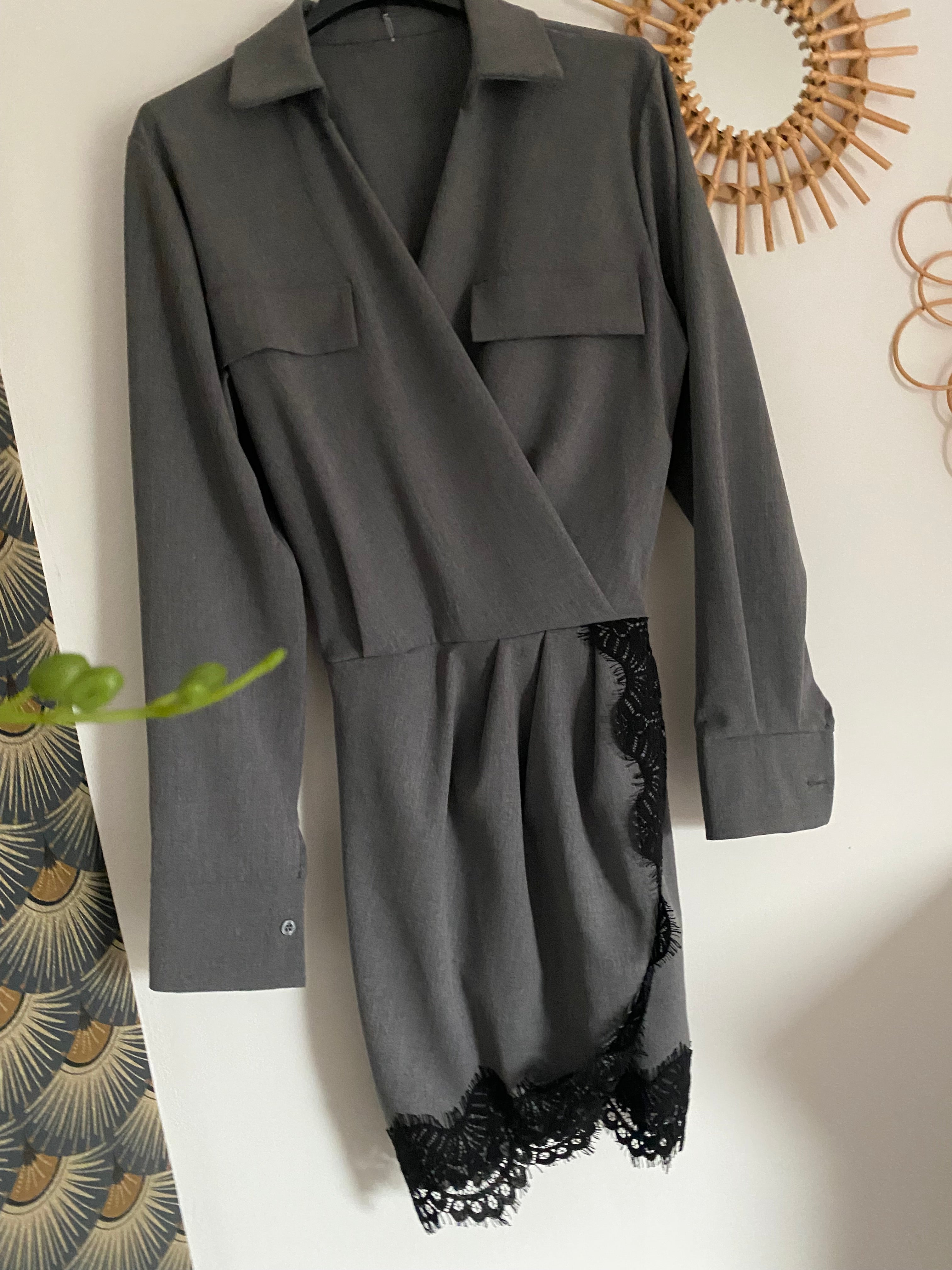 ROBE DENTELLE GRISE TU36/42