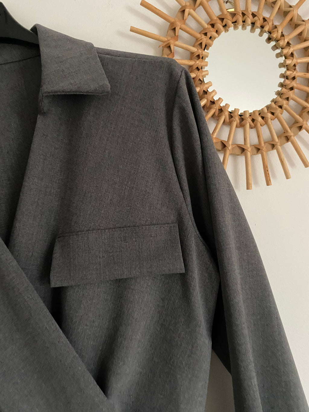 ROBE DENTELLE GRISE TU36/42