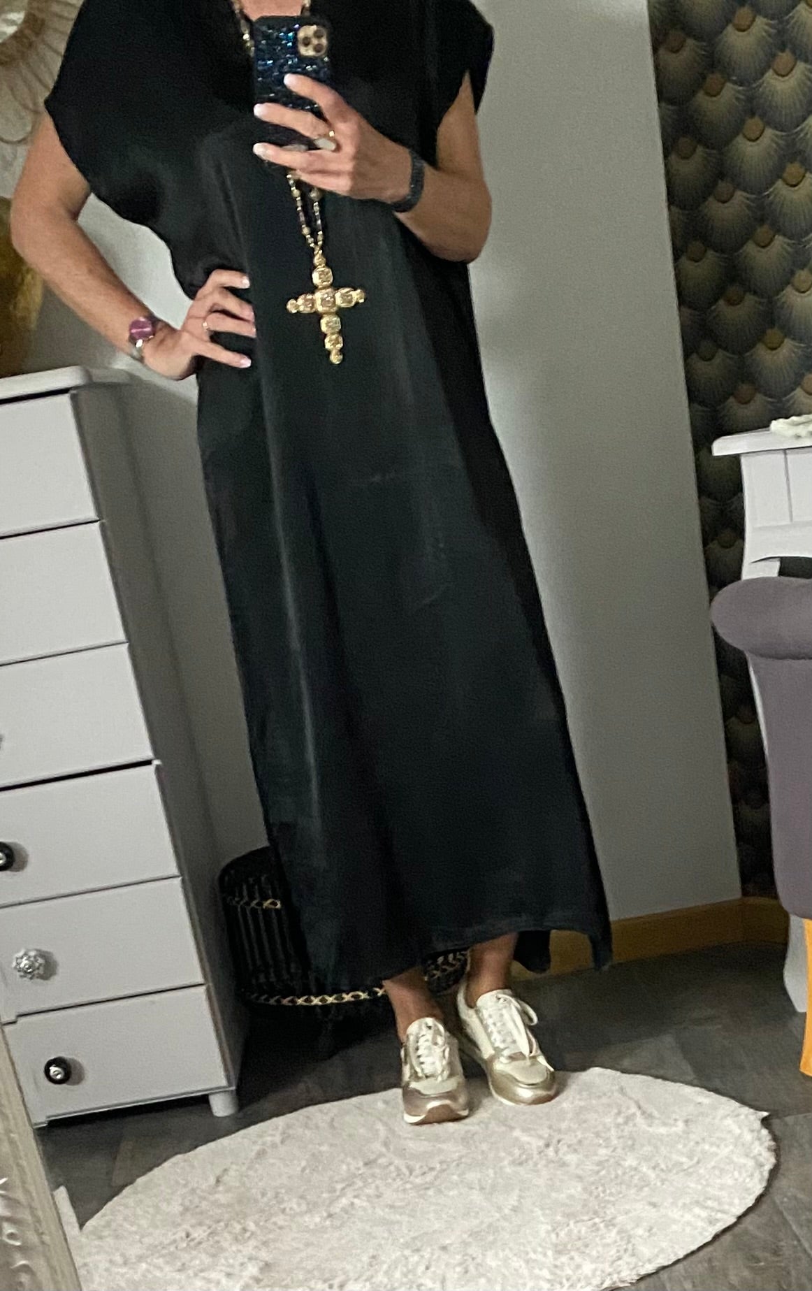 ROBE SOIE  NOIRE 40/44 petit 46
