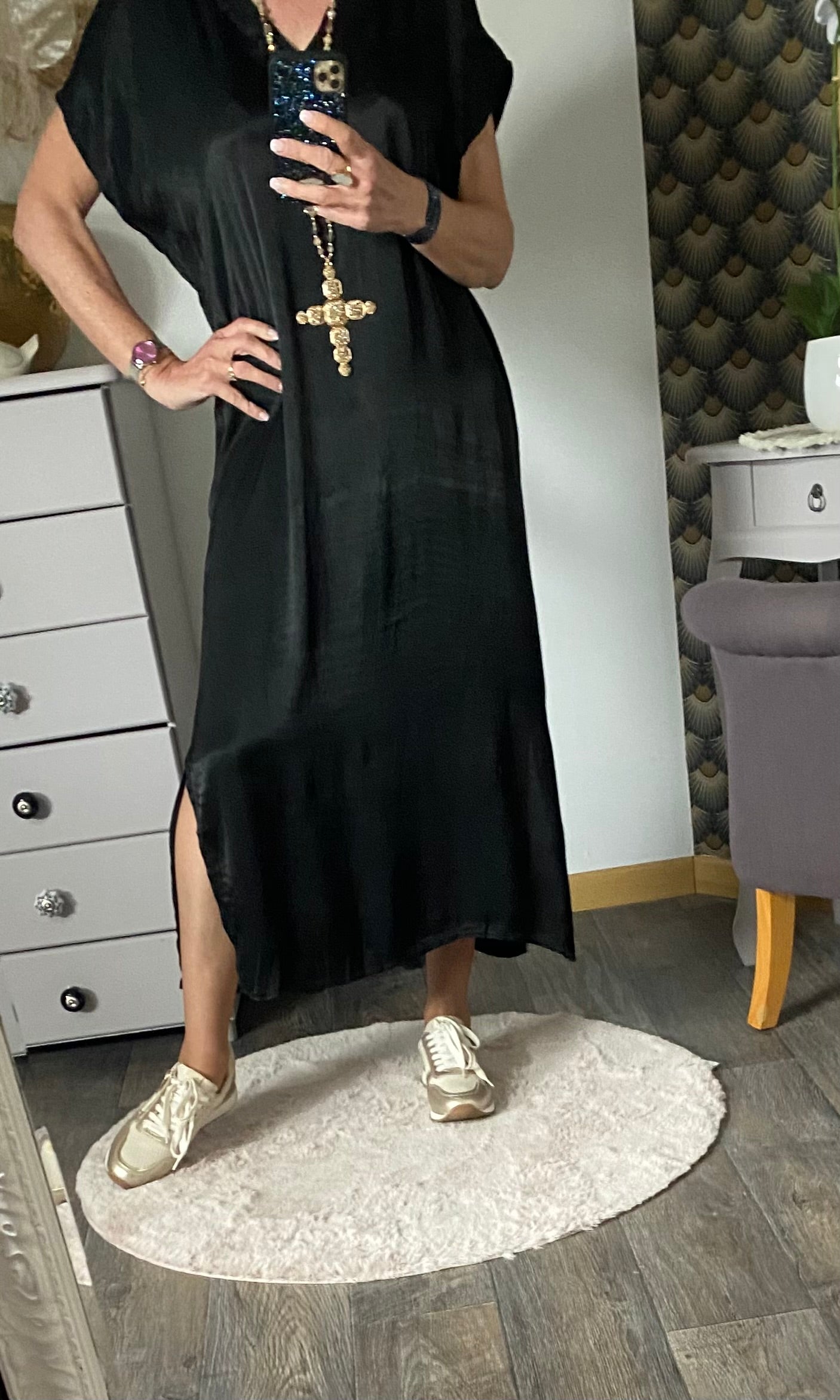 ROBE SOIE  NOIRE 40/44 petit 46