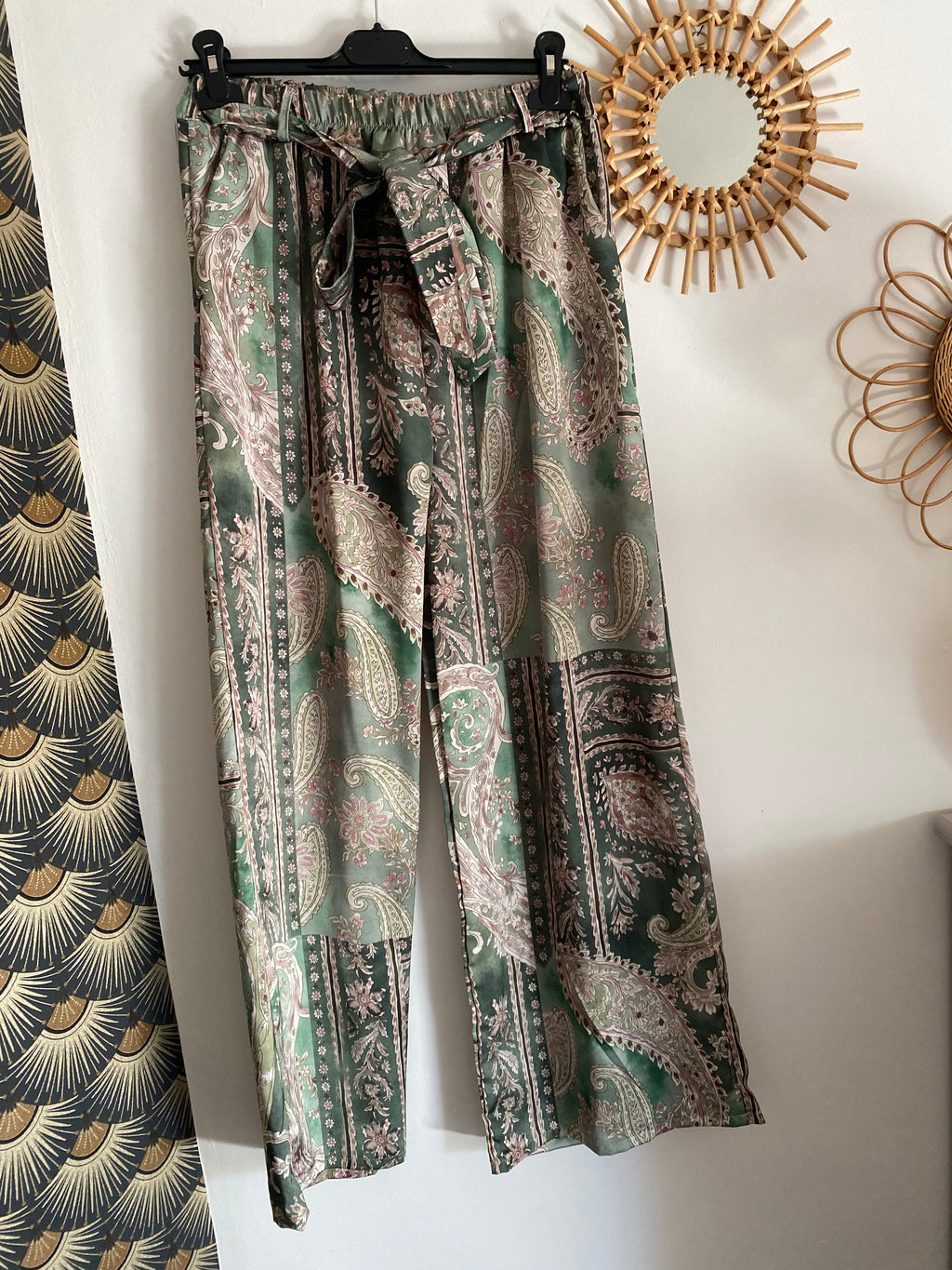 ENSEMBLE PANTALON FLUIDE LARGE ET TOP     TU 36/42 KAKI