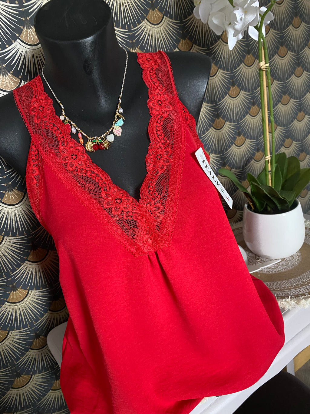 TOP DENTELLE  ROUGE  40/ 44 collection dolce vita