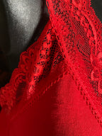 TOP DENTELLE  ROUGE  40/ 44 collection dolce vita