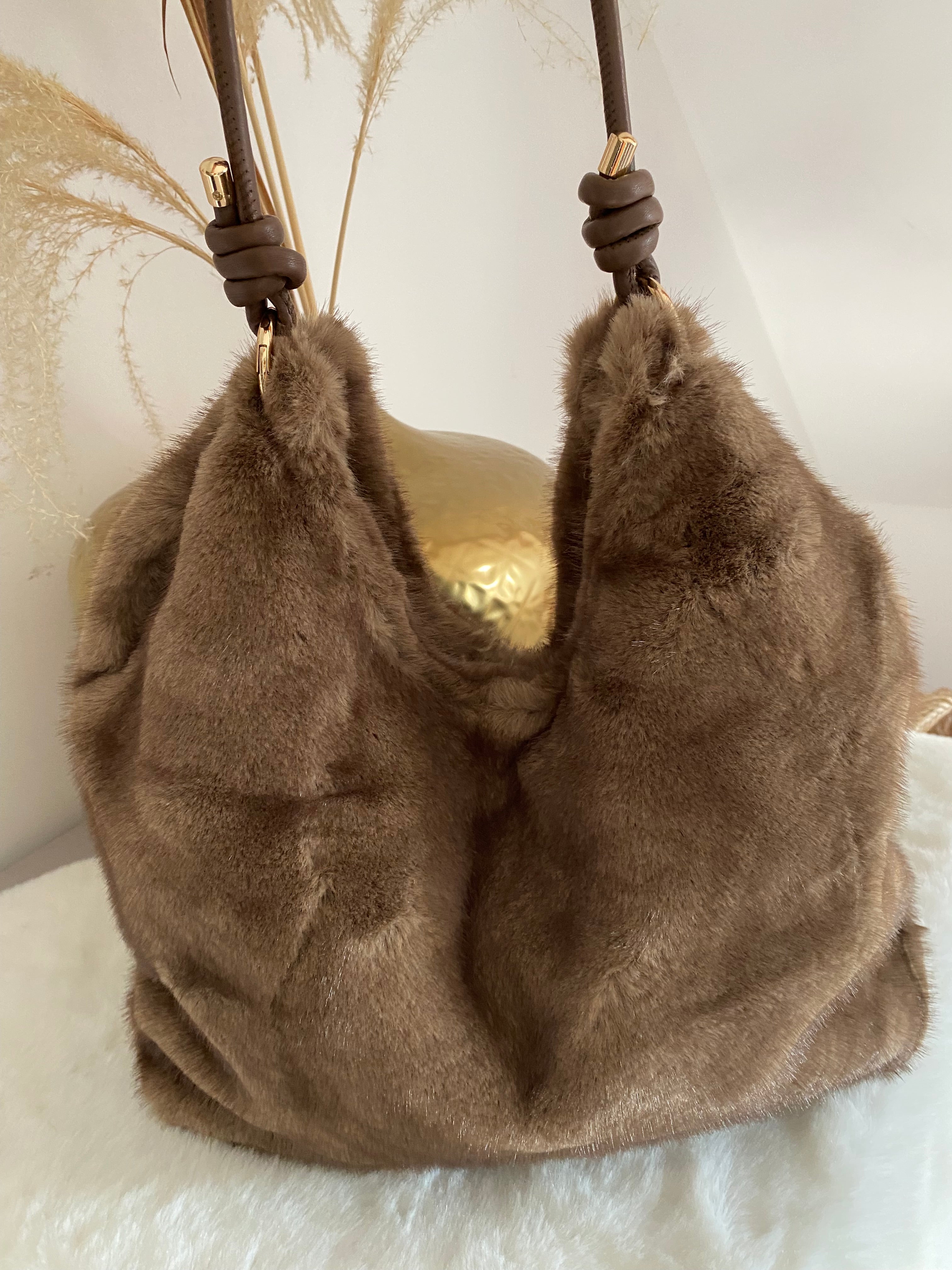 SAC FAUSSE FOURRURE LEA TAUPE