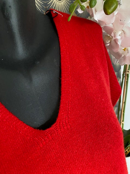 GILET SANS MANCHES ROUGE    42/48